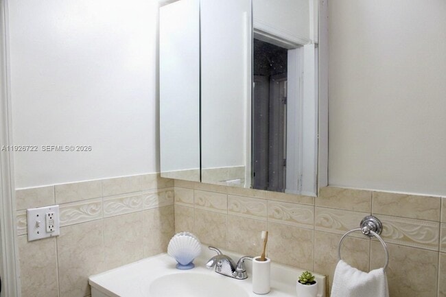 Photo - 300 SW 8th St Unit 302