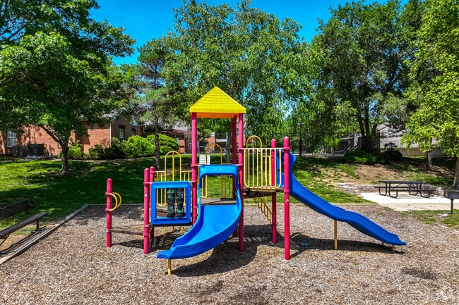 Fieldstone Apartments - Playground - Fieldstone Apartments