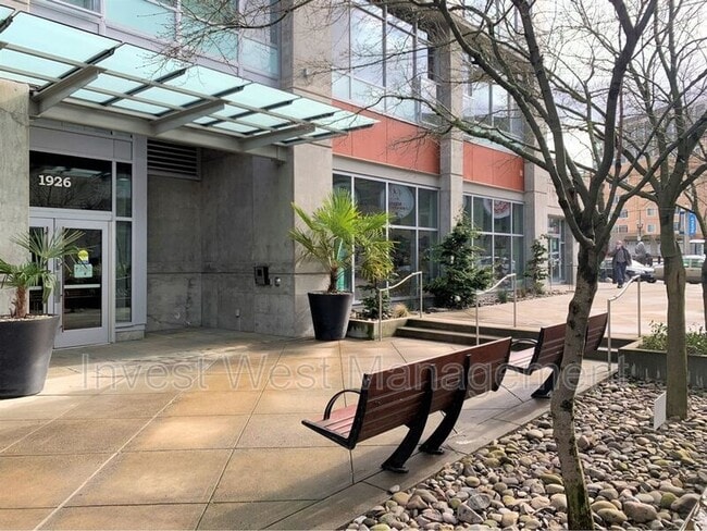 Building Photo - 1926 W Burnside St