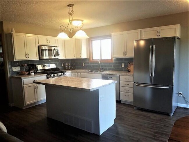 Photo - Great home, great quiet neighborhood!