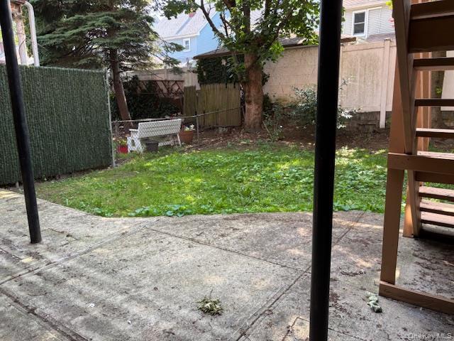 Photo - 9208 242nd St