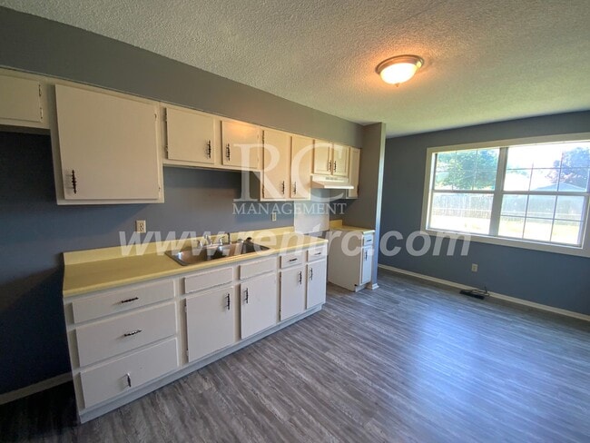 Photo - 206 Fourteenth E (g)-