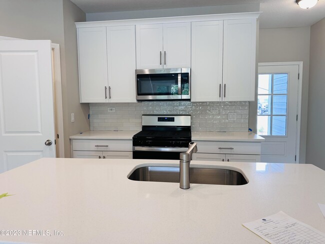 Photo - 69 Thurnham Ln