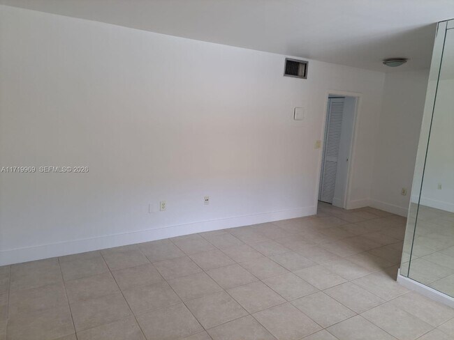 Photo - 1975 NE 135th St Unit 2D