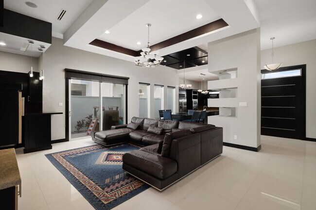 Photo - 305 N Mockingbird Ave Casa