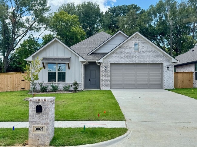 Building Photo - 3065 Guinn Farms Rd