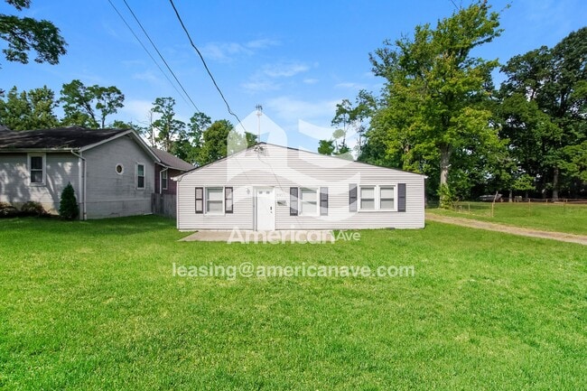 Building Photo - 8921 Cherry St