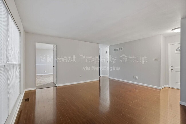 Photo - 19 Stone Mill Ln