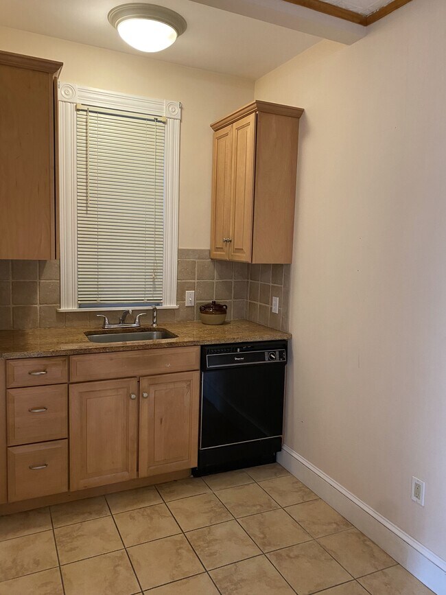 Photo - 71 Falcon St Unit 1