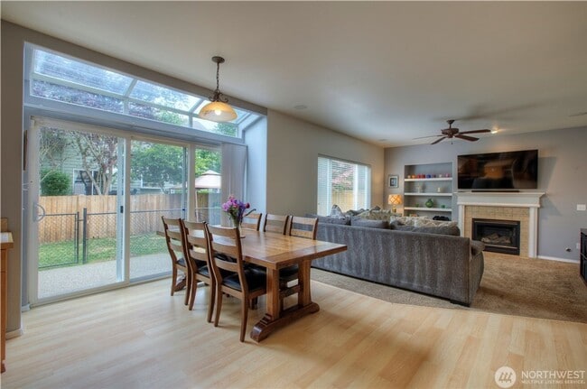 Photo - 3 Bedroom Maple Valley Home