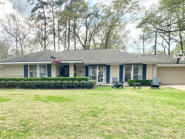 Building Photo - 729 Camelot Ln
