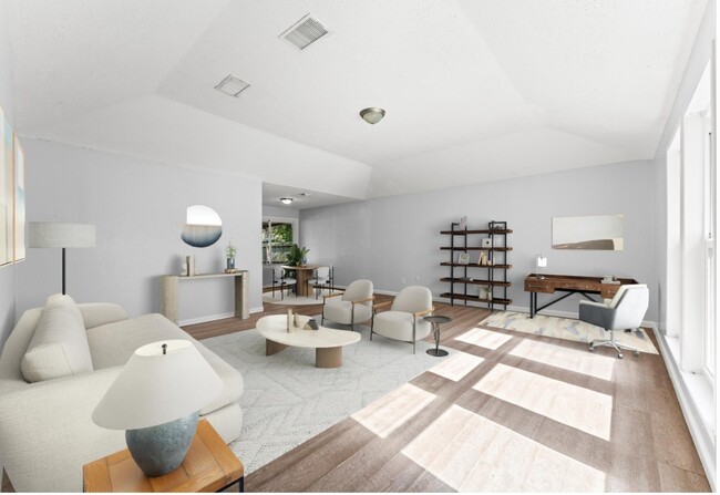 Photo - 2808 Pinewood Dr