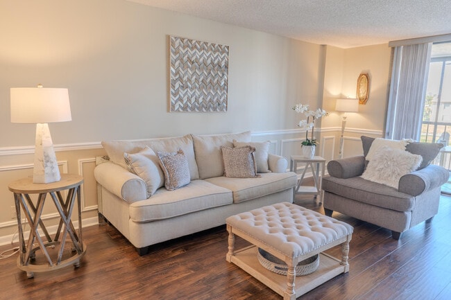 Photo - 4725 Lucerne Lakes Blvd E Unidad 203