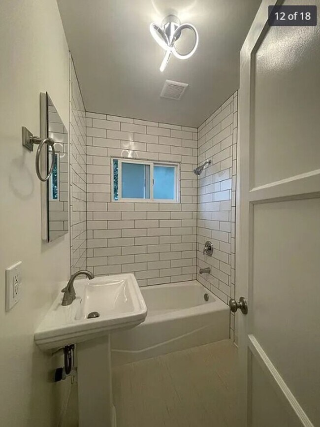 Building Photo - Spanish Colonial Revival Bungalow - 1 Bed/... Unit 1217-B Rental