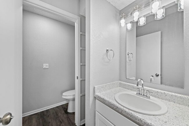 Photo - Sun River Apartments