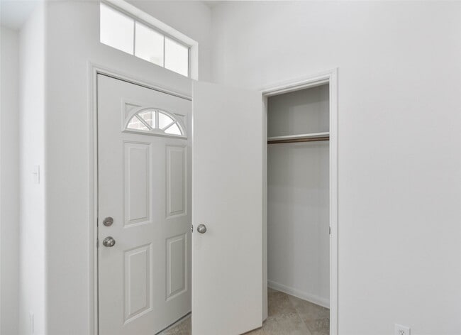 Photo - 27077 Crown Chase Dr