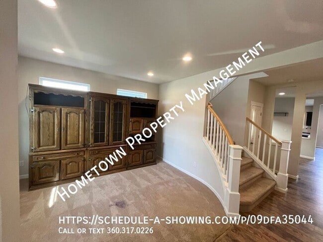 Photo - 2800 Fiddleback St NE