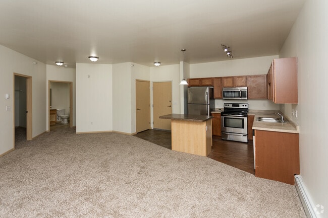 1BR, 1BA - 800 - 975SF