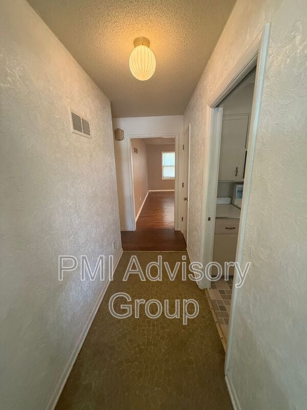 Photo - 1643 SW Knollwood Dr