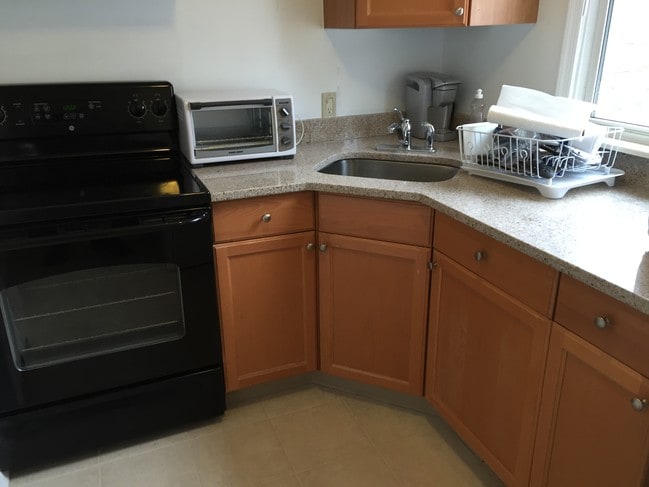 Building Photo - 7 S Avolyn Ave Unit 7 Rental