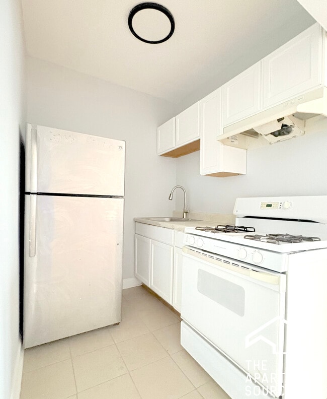 Photo - 6228 S Western Ave Unit 208