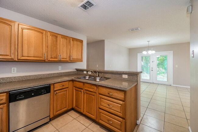 Photo - 5743 Kinkaid Rd