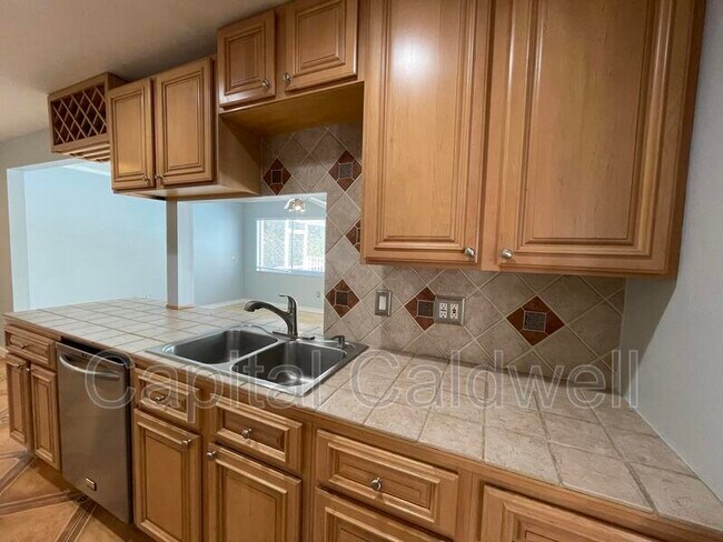 Photo - 12813 Starling Dr