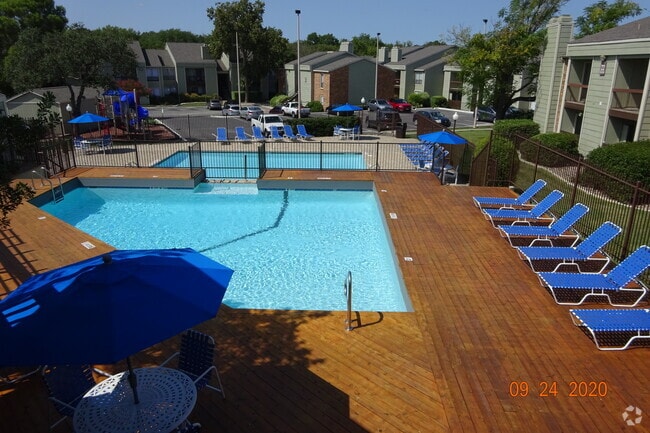 Building Photo - SummerCreek Rental