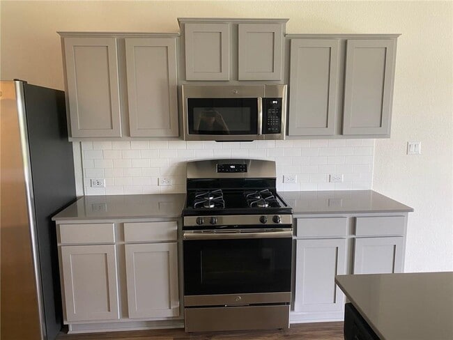 Photo - 162 Andross Ln