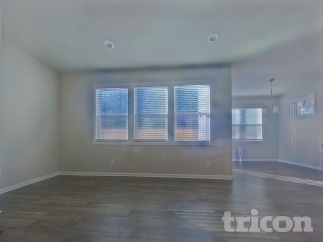 Photo - 2241 Westside Dr