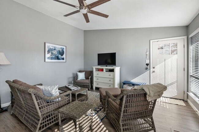 Photo - 10401 Burmaster Ln