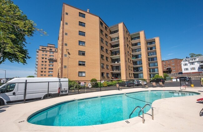 Photo - 295 Lynn Shore Dr Unidad 705