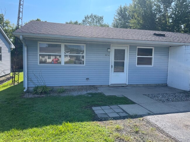 Building Photo - 985 E Hope Dr Unit A Rental