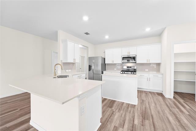 Photo - 1357 Rembrandt Dr