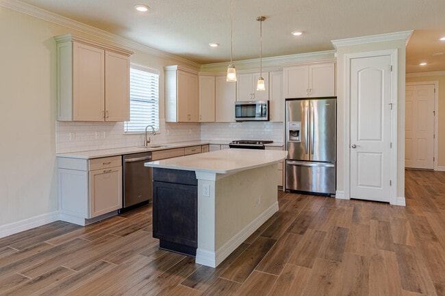 Photo - 740 S E Boboli Way House