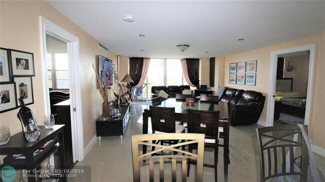 Photo - 3499 Oaks Way Unit 909