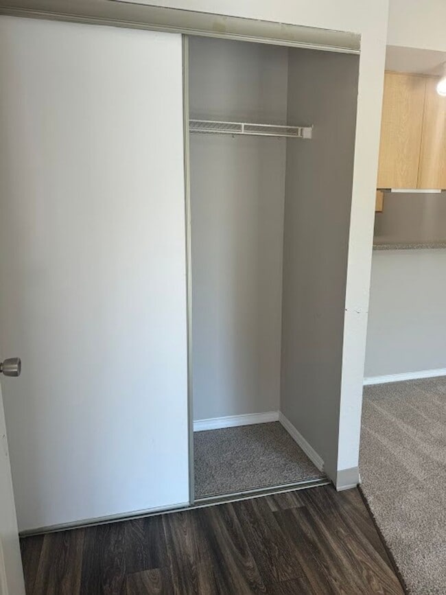 Building Photo - Everything you’ve been dreaming of is here. Come Lease today! Unit 28
