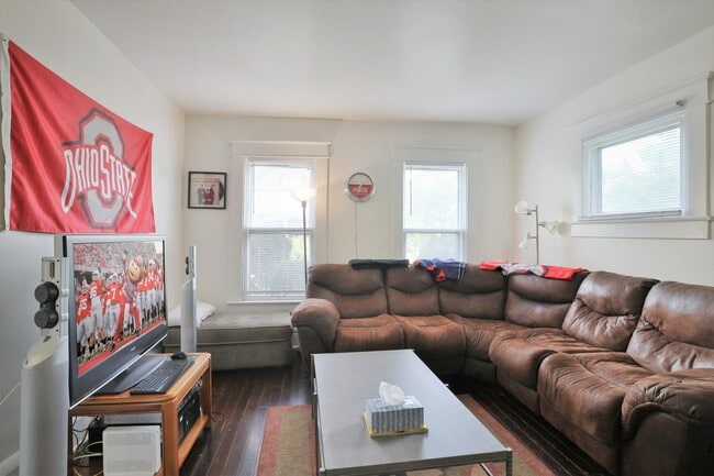 Photo - 5 Bedroom Quiet OSU North Campus private home