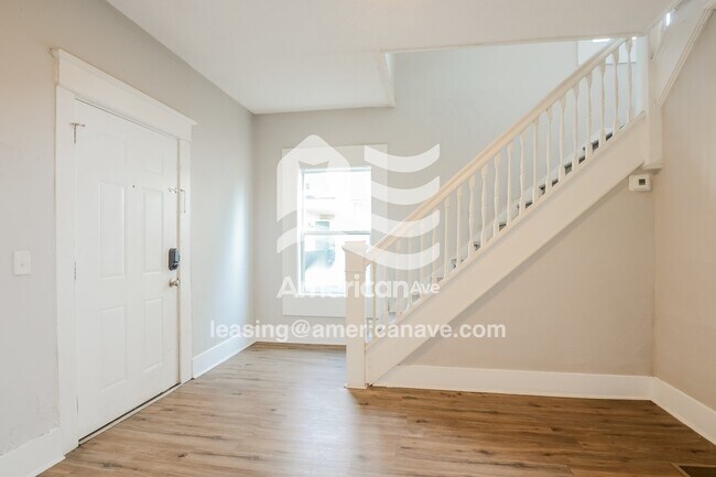 Photo - 307 N Denny St