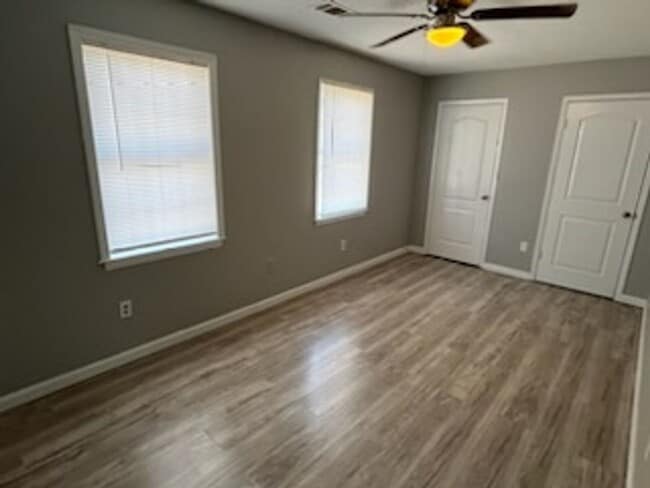 Photo - Available Now! PRICE REDUCE! MOVE IN SPECIAL $100 OFF FIRST MONTHS RENT!!