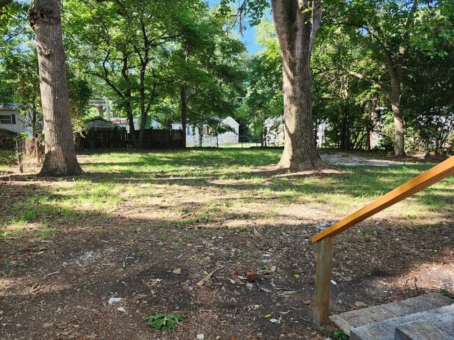 Photo - 1822 Dupree St