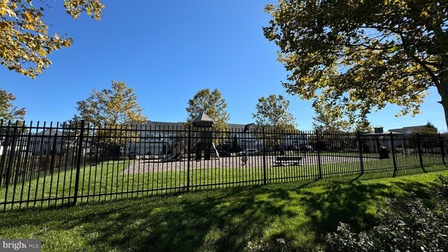 Photo - 104 Panmure Ln