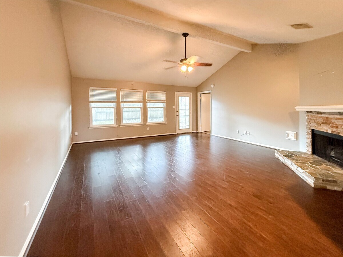 Photo - 15815 Pilgrim Hall Dr
