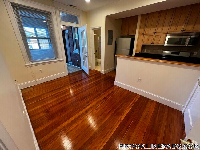 Building Photo - 191 Winthrop Rd Rental