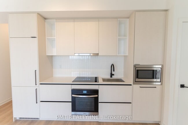 Photo - 1285-1285 Dupont St