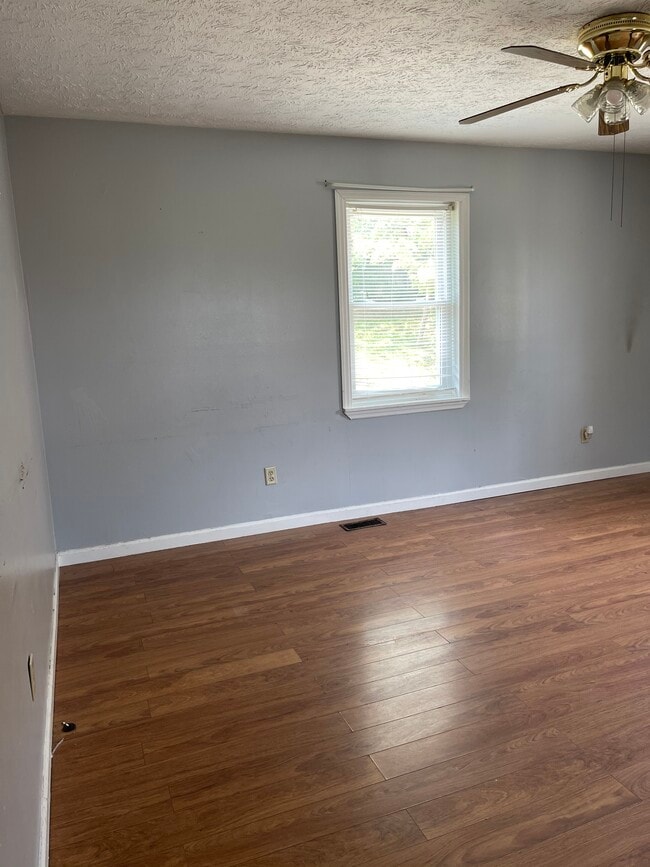 Building Photo - 606 Dixiana Dr Rental