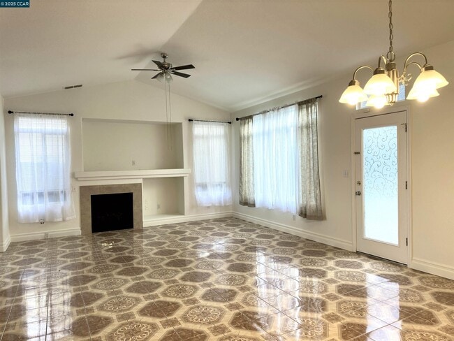 Photo - 111 Steinbeck Ct