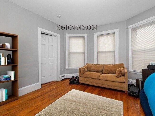 Photo - 44 Hillside St