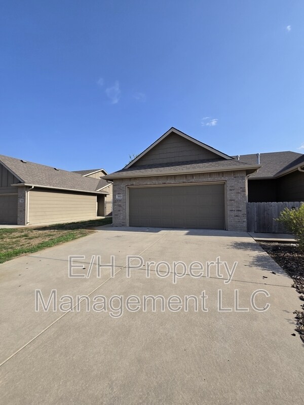 Photo - 3321 E Aster St