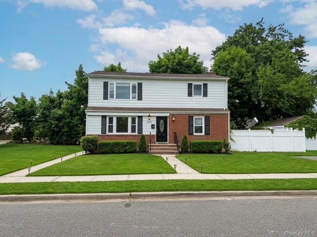 1077 Gerald St